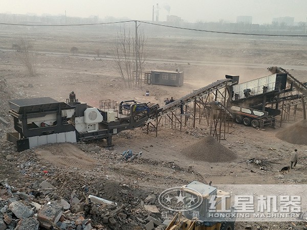 一小時200t建筑垃圾制砂機在處理建筑垃圾作業(yè)現場